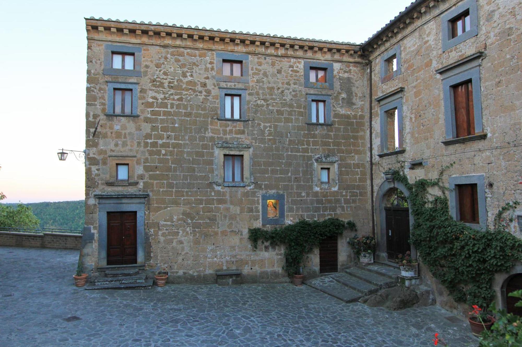 La Rocca - Palazzo Pallotti Lubriano Bagian luar foto